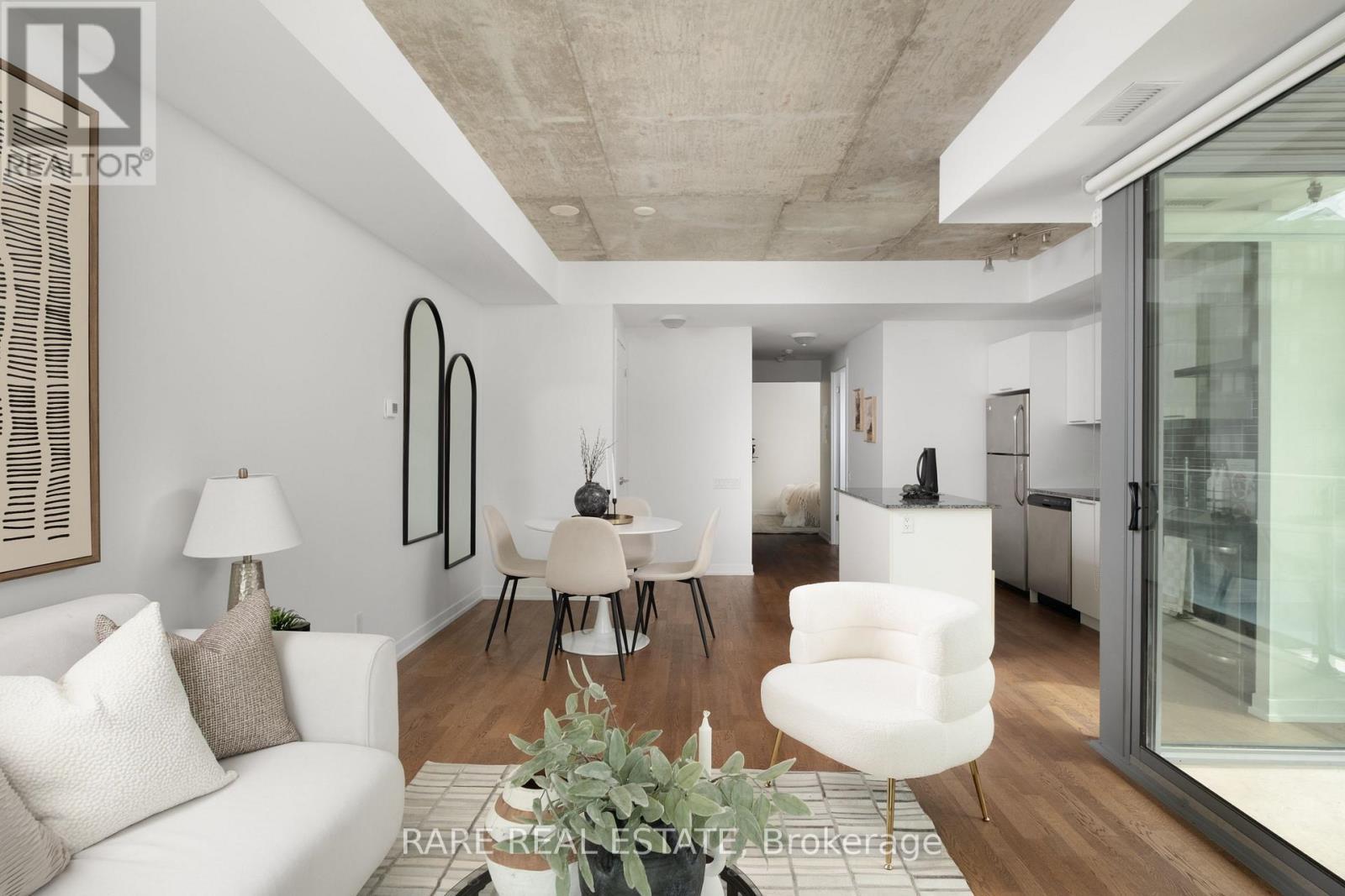 919 - 95 Bathurst Street, Toronto, ON - Indoor Photo Showing Living Room