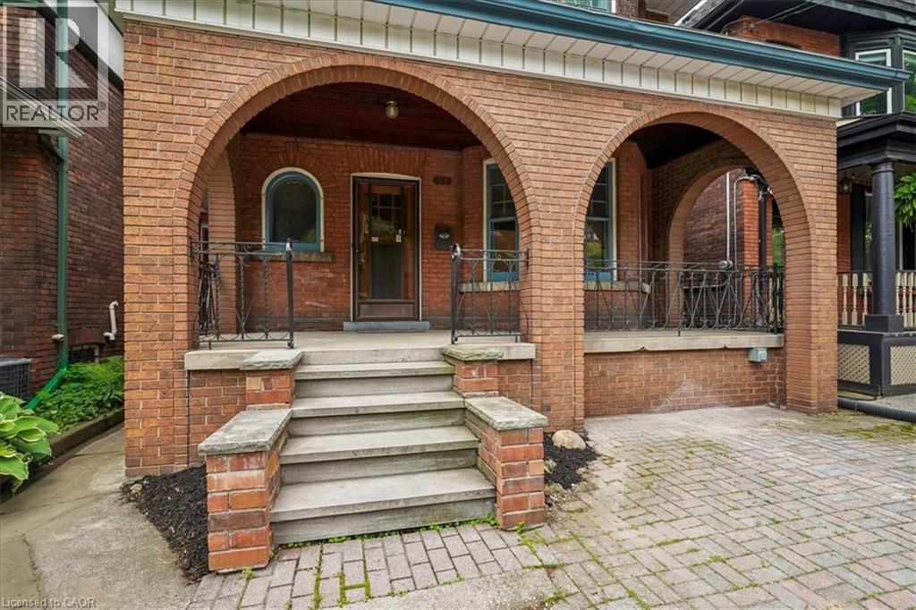 33 Saint Clair Avenue, Hamilton, ON
