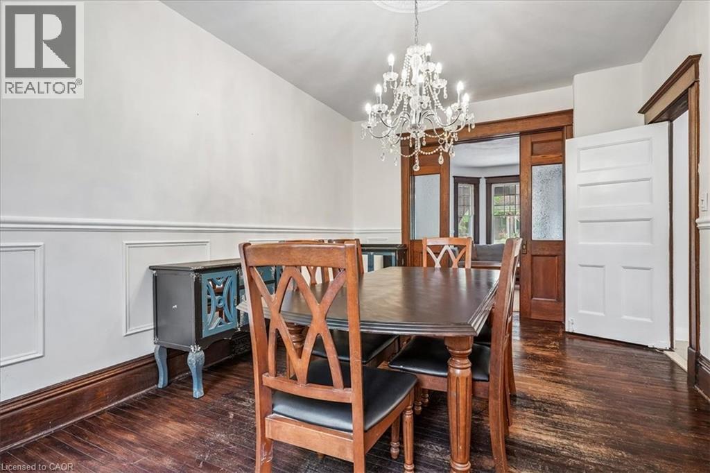 33 Saint Clair Avenue, Hamilton, ON