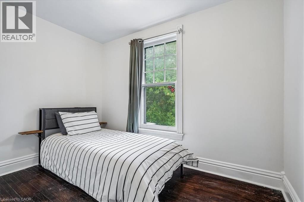 33 Saint Clair Avenue, Hamilton, ON