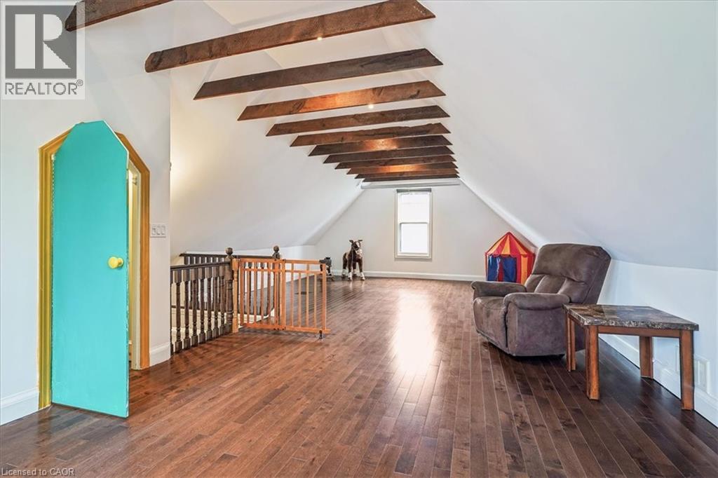 33 Saint Clair Avenue, Hamilton, ON