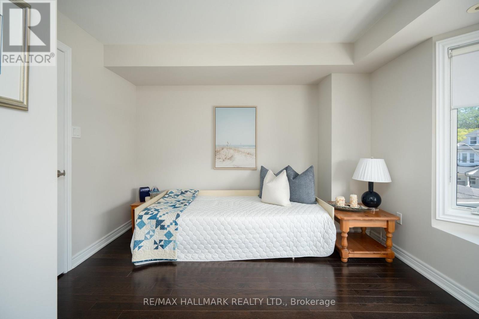 82 Woodbine Avenue, Toronto, ON