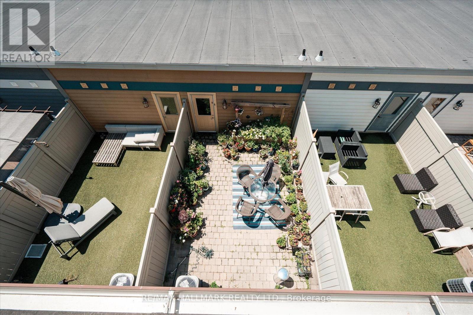 82 Woodbine Avenue, Toronto, ON