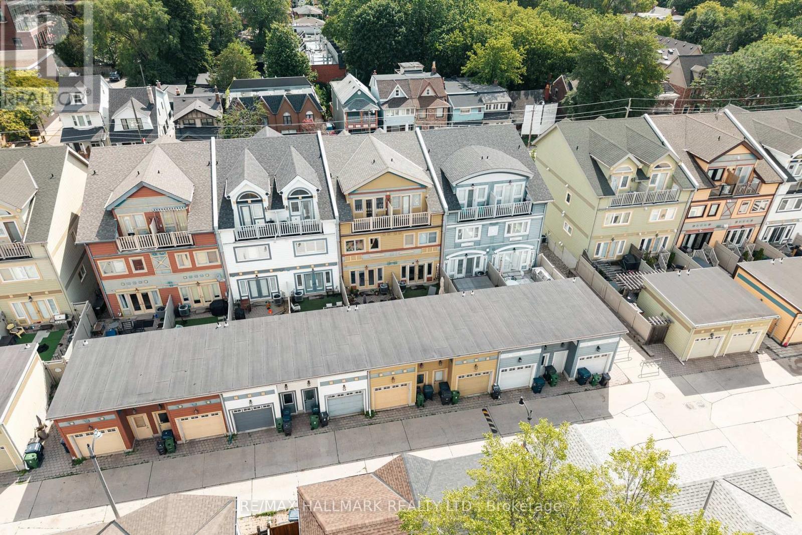 82 Woodbine Avenue, Toronto, ON