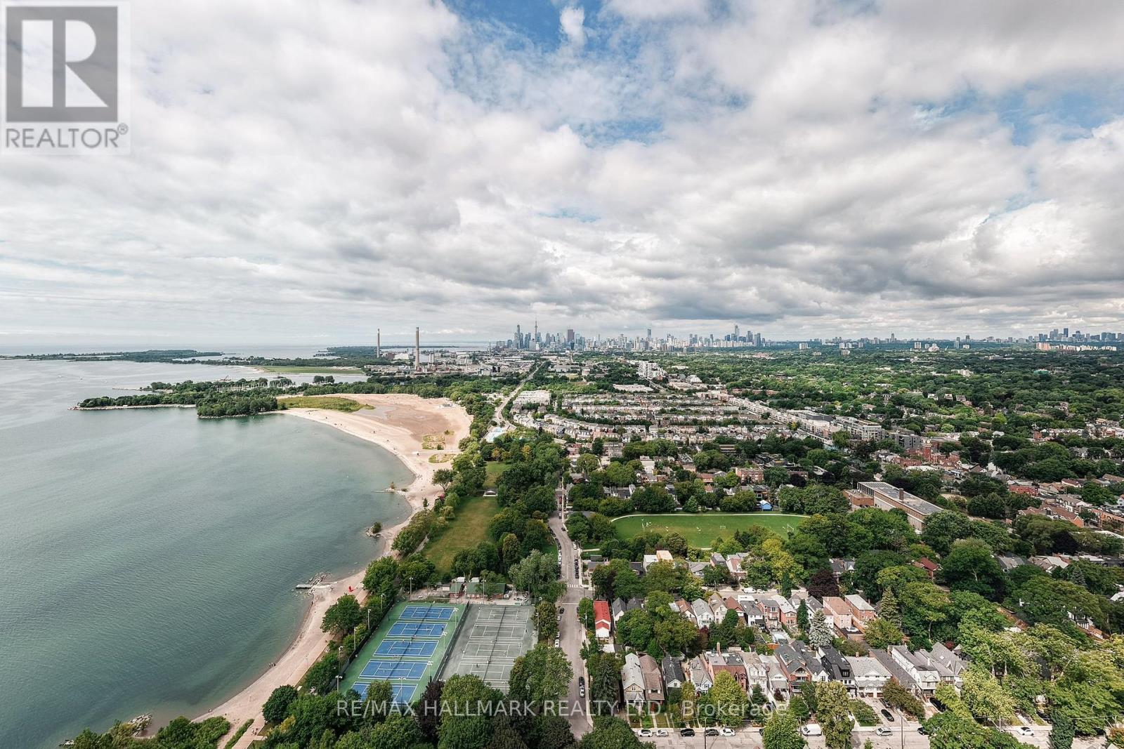 82 Woodbine Avenue, Toronto, ON