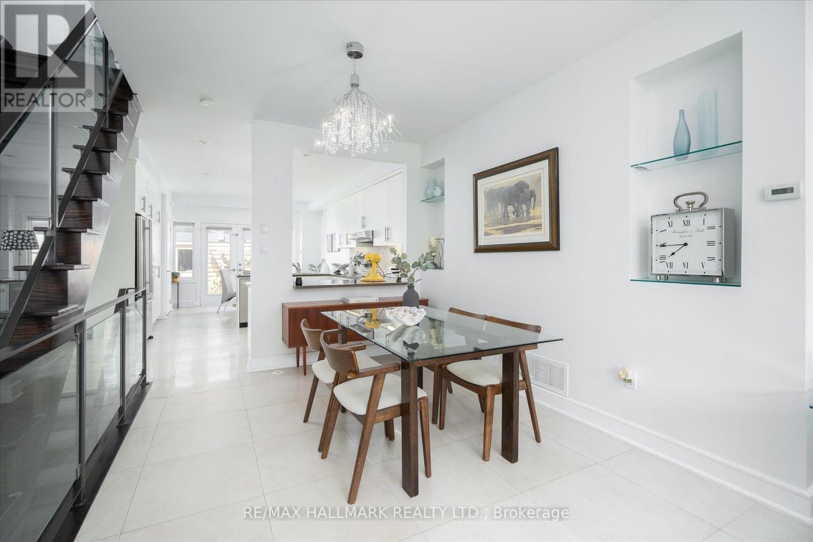 82 Woodbine Avenue, Toronto, ON