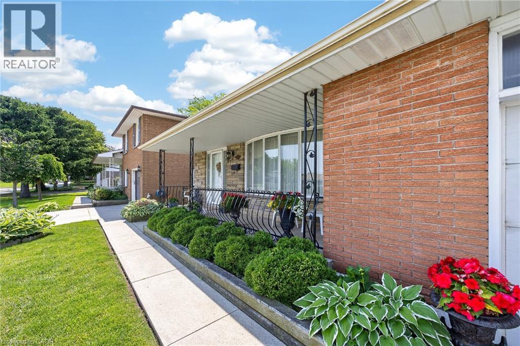 11 Fassett Avenue, Hamilton, ON - Outdoor With Exterior
