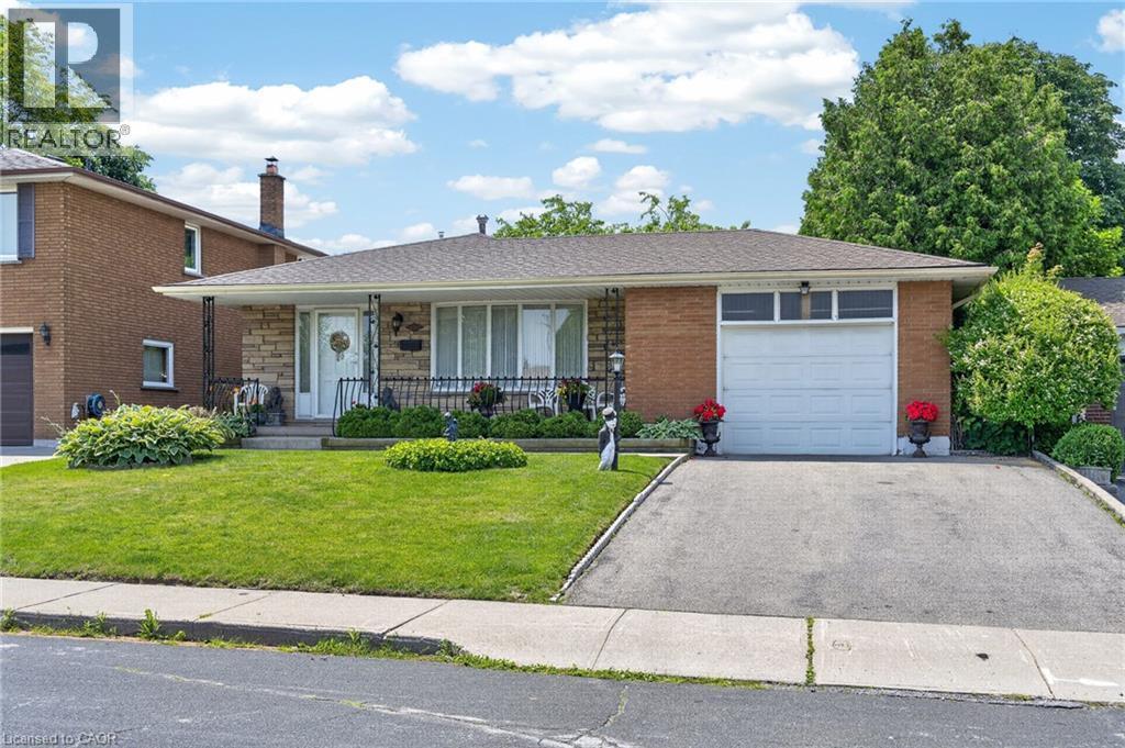 11 Fassett Avenue, Hamilton, ON - Outdoor