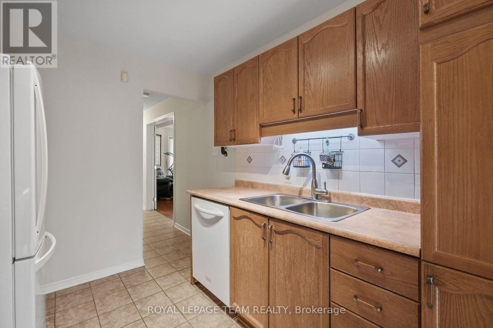 70 College Circle, Ottawa, ON