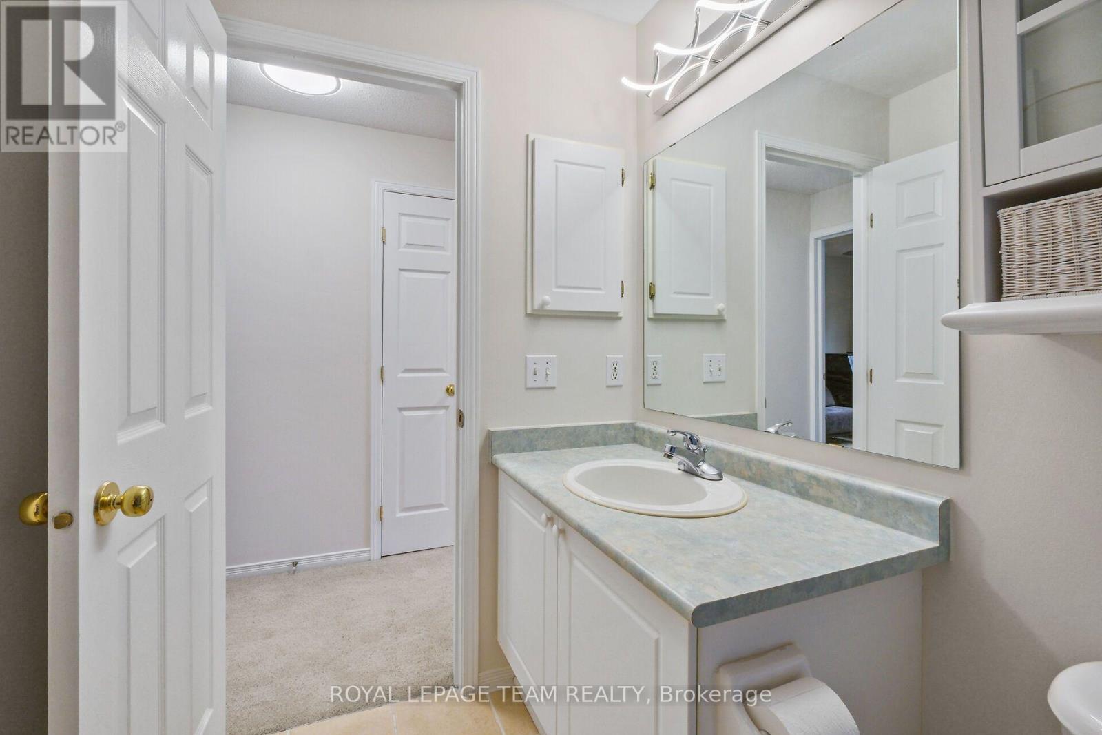 70 College Circle, Ottawa, ON
