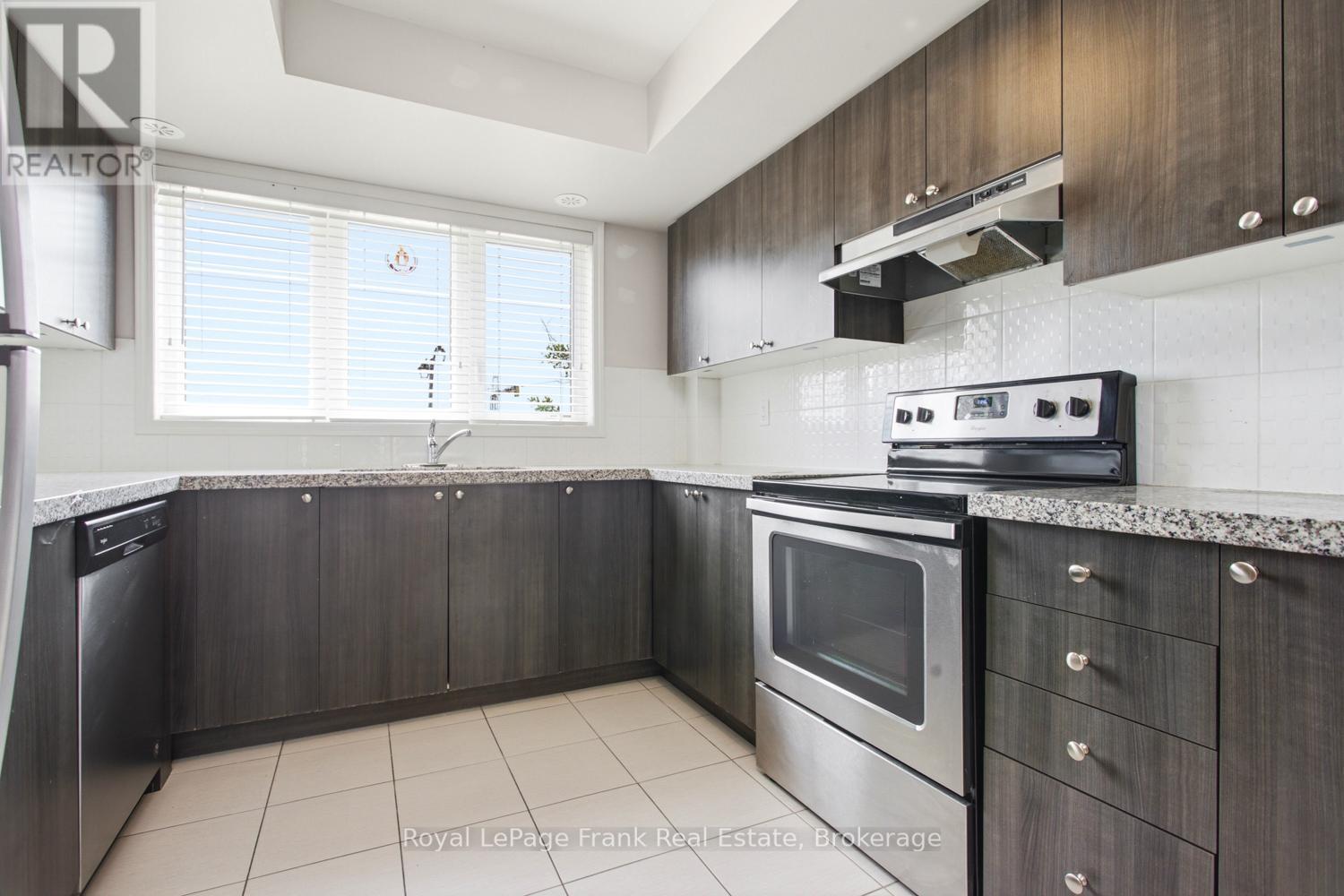 2292 Chevron Prince Path, Oshawa (Windfields), ON