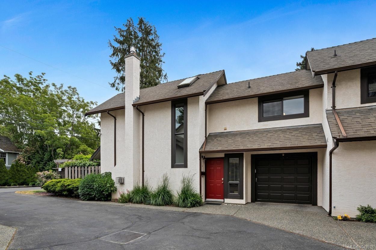 #9-977 Convent Pl, Victoria, BC