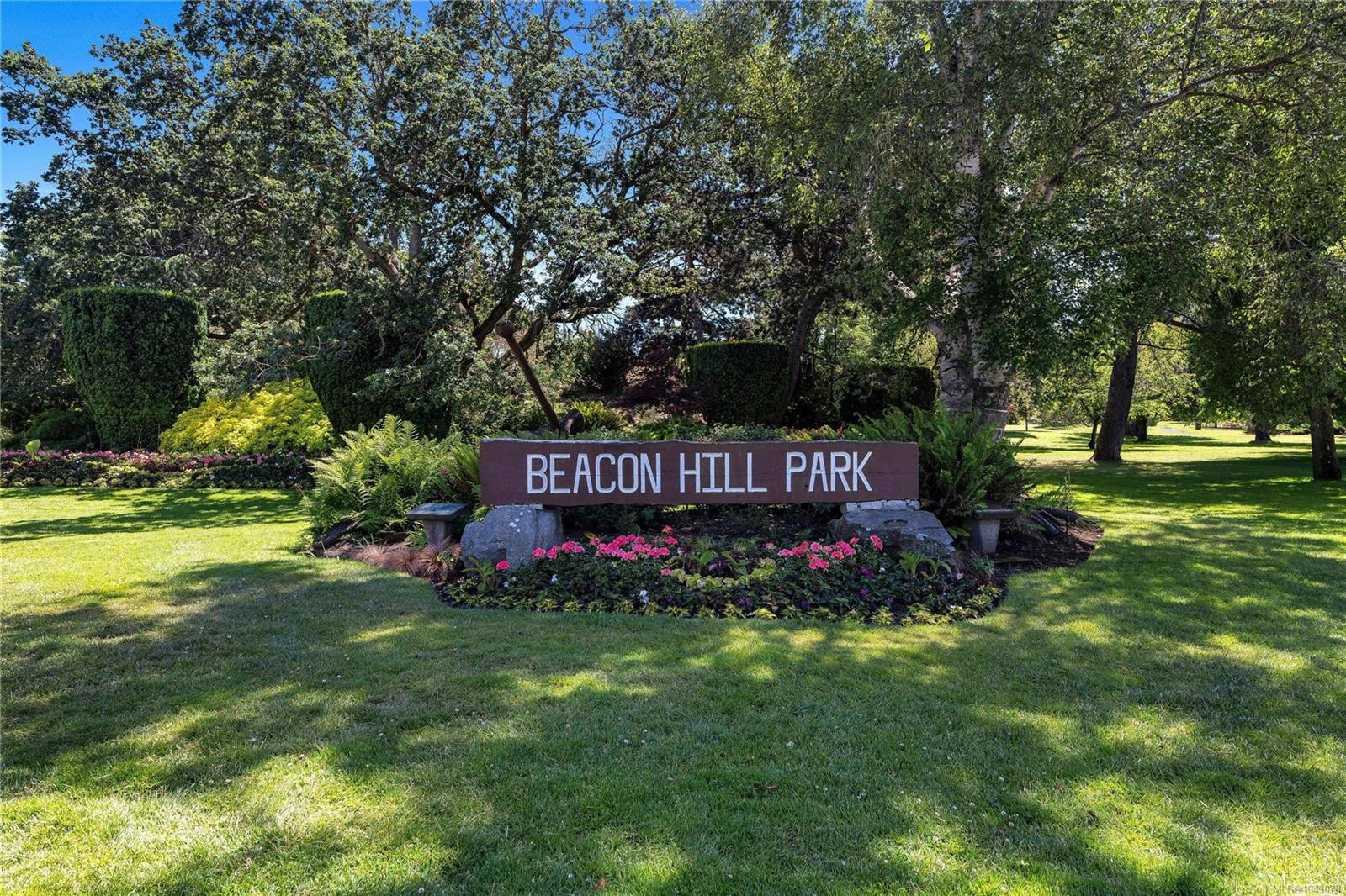 #9-977 Convent Pl, Victoria, BC