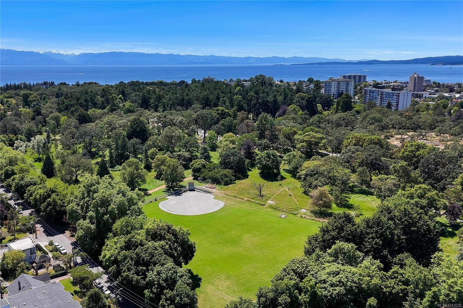 #9-977 Convent Pl, Victoria, BC