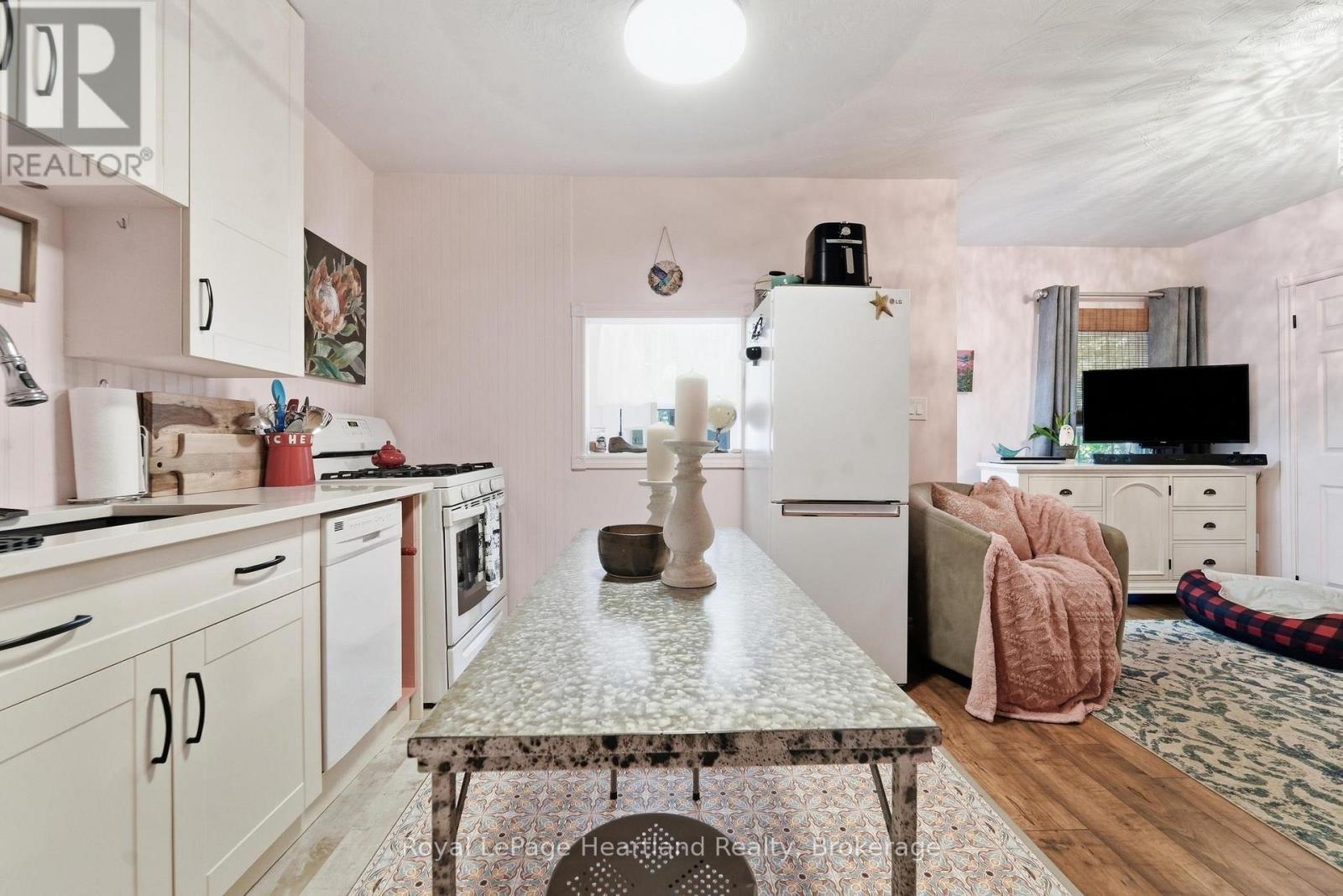 18 St Vincent Street, Goderich (Goderich (Town)), ON