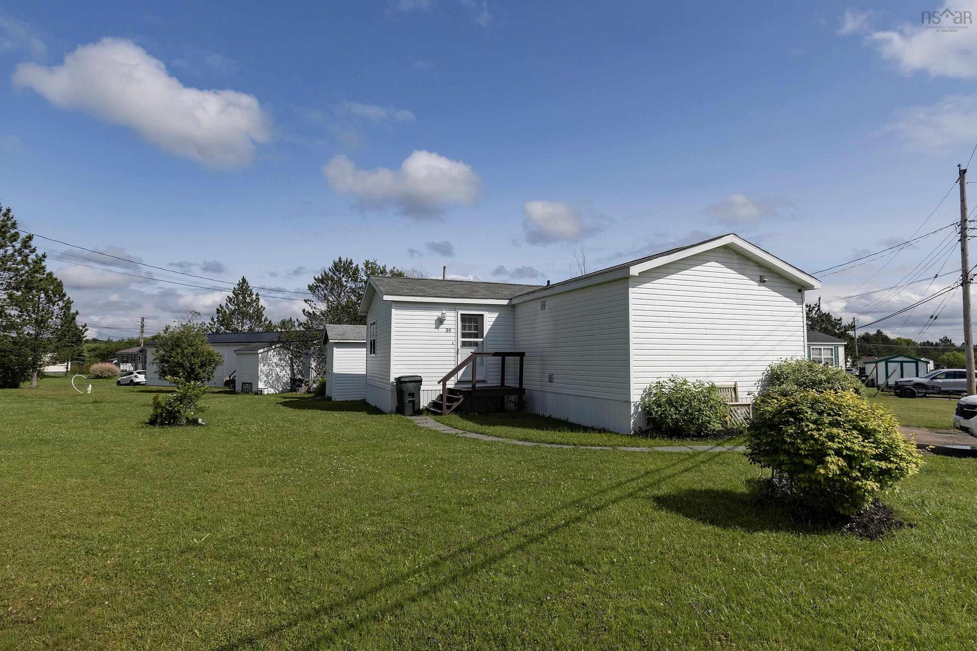 39 Rosewood Drive, Amherst, NS