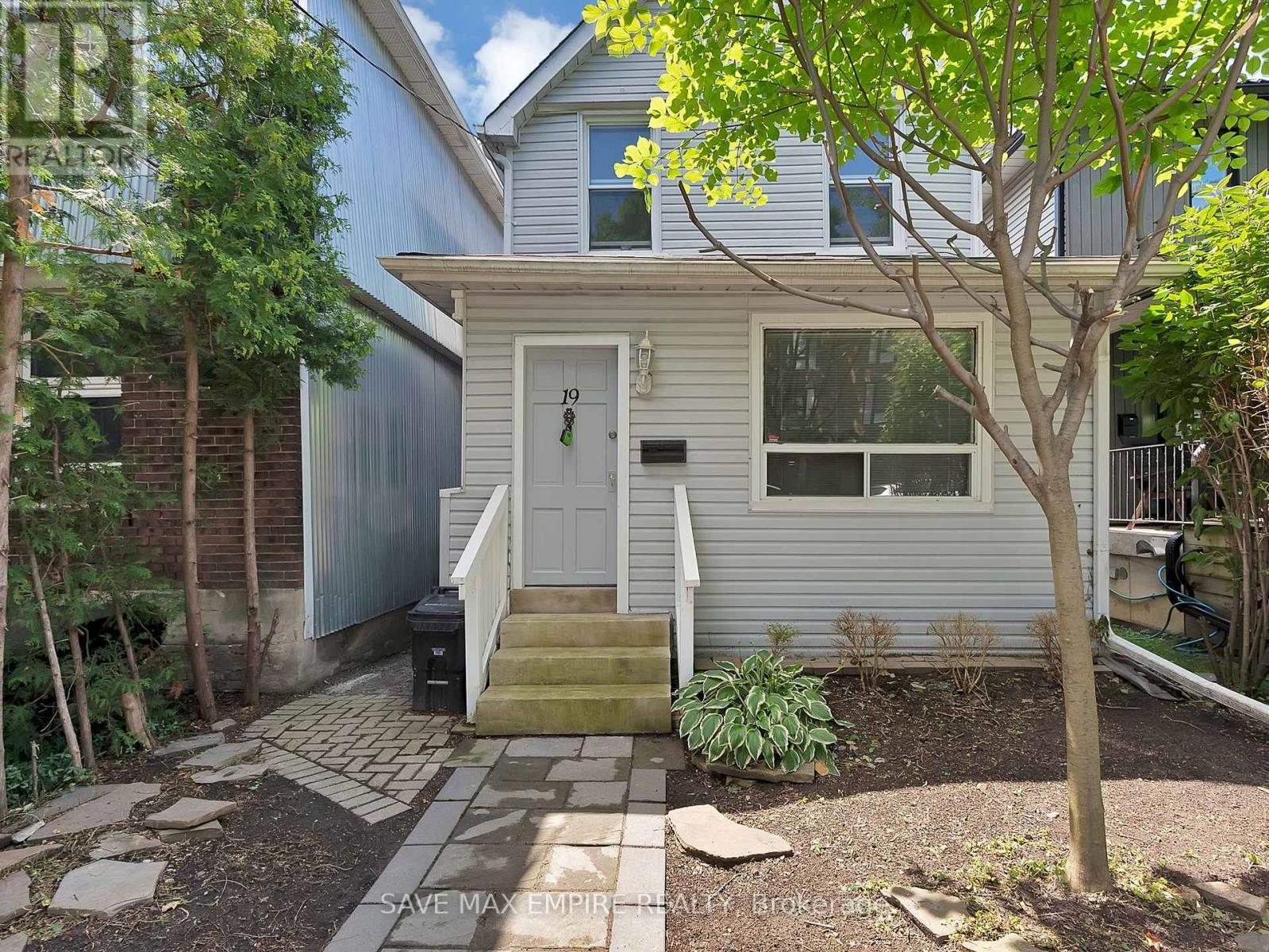 19 Minto Street, Toronto, ON - Outdoor
