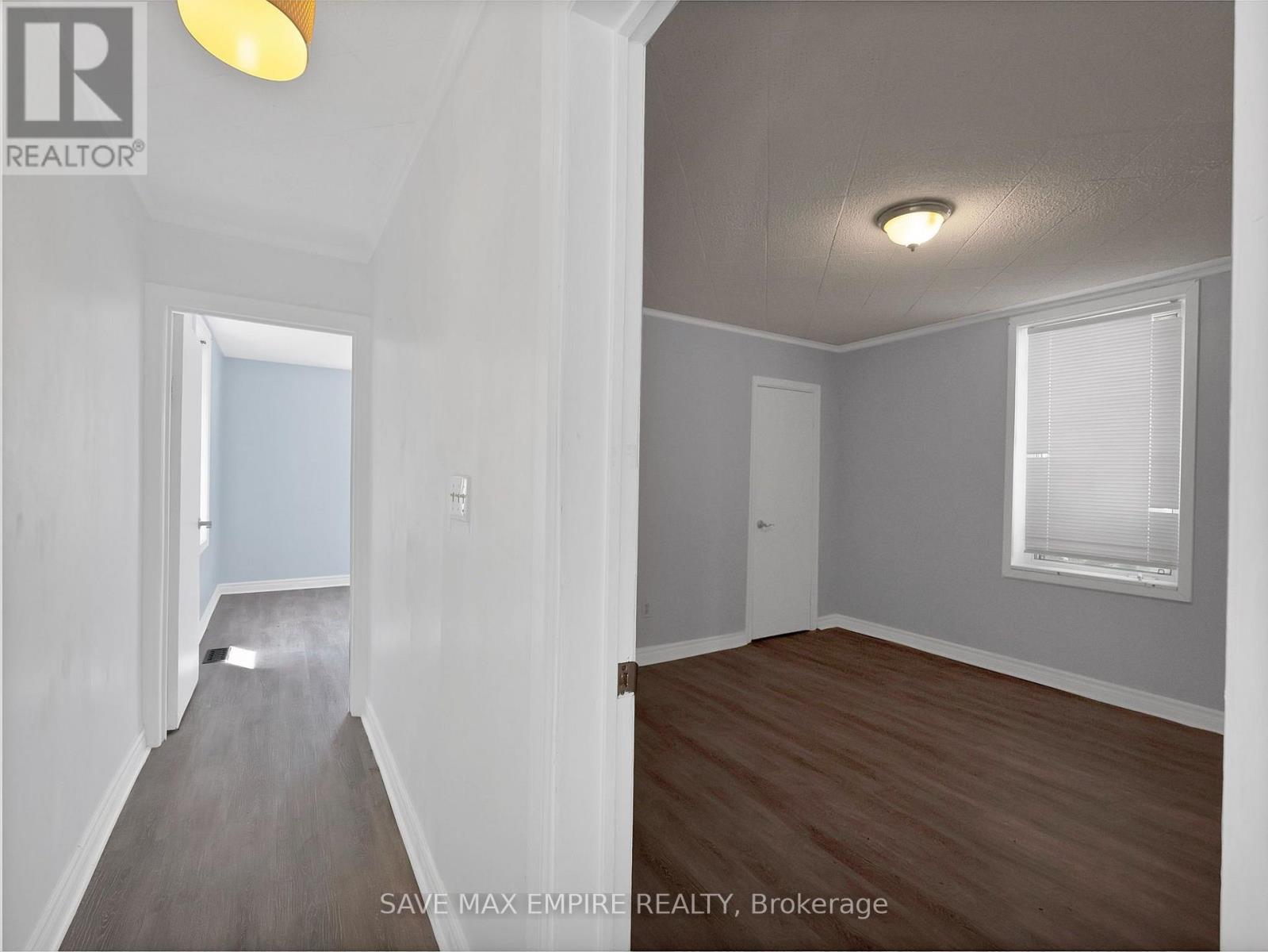 19 Minto Street, Toronto, ON - Indoor Photo Showing Other Room
