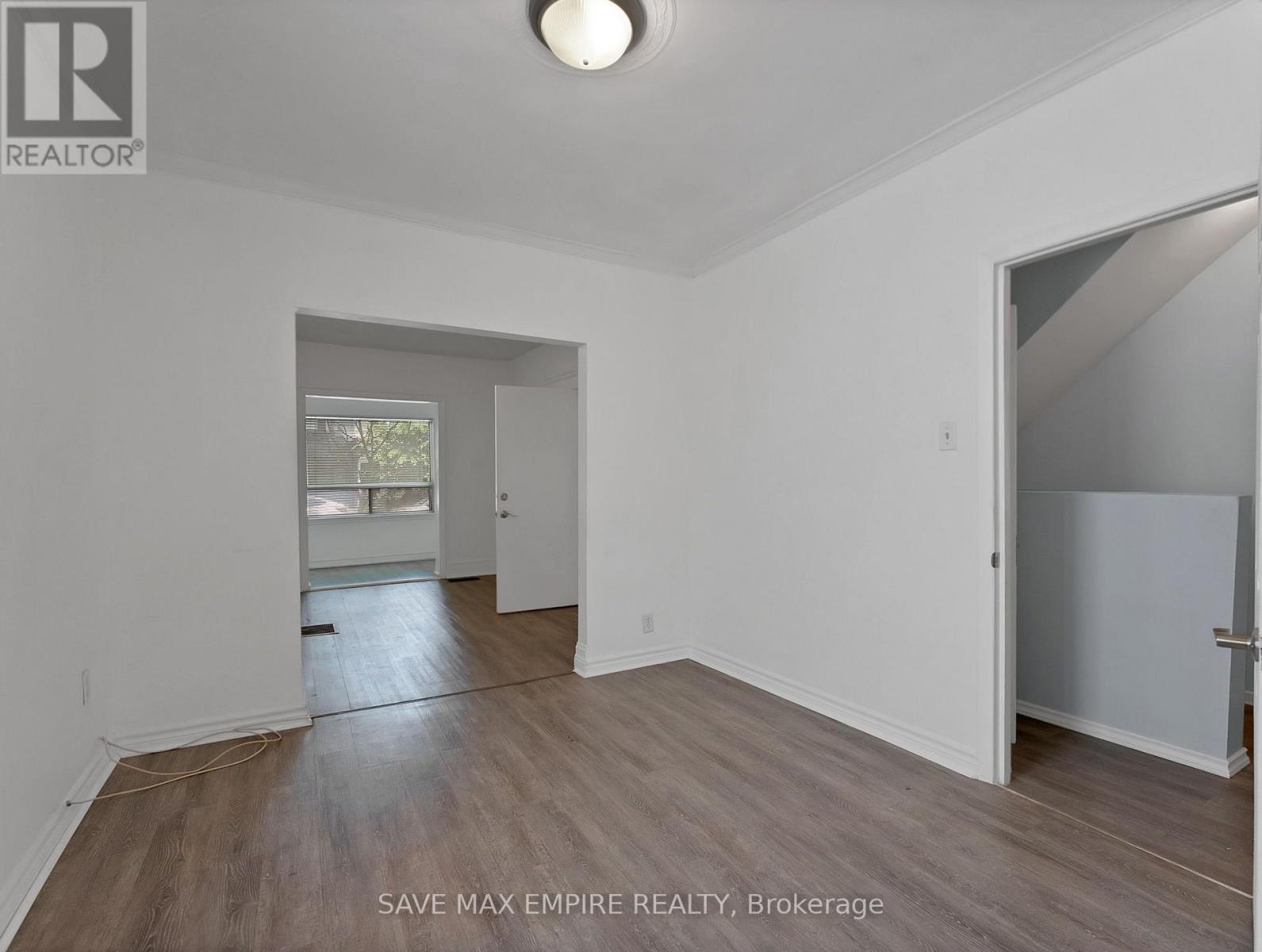 19 Minto Street, Toronto, ON - Indoor Photo Showing Other Room