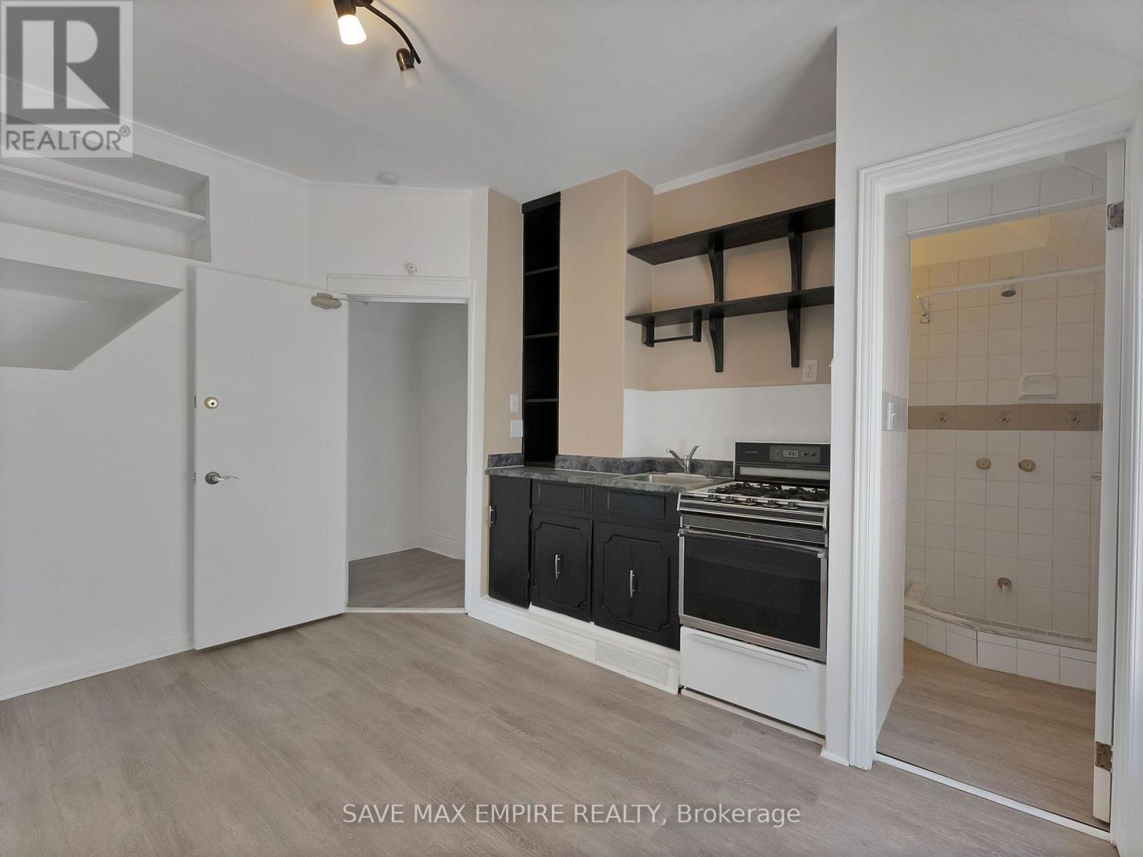 19 Minto Street, Toronto, ON - Indoor