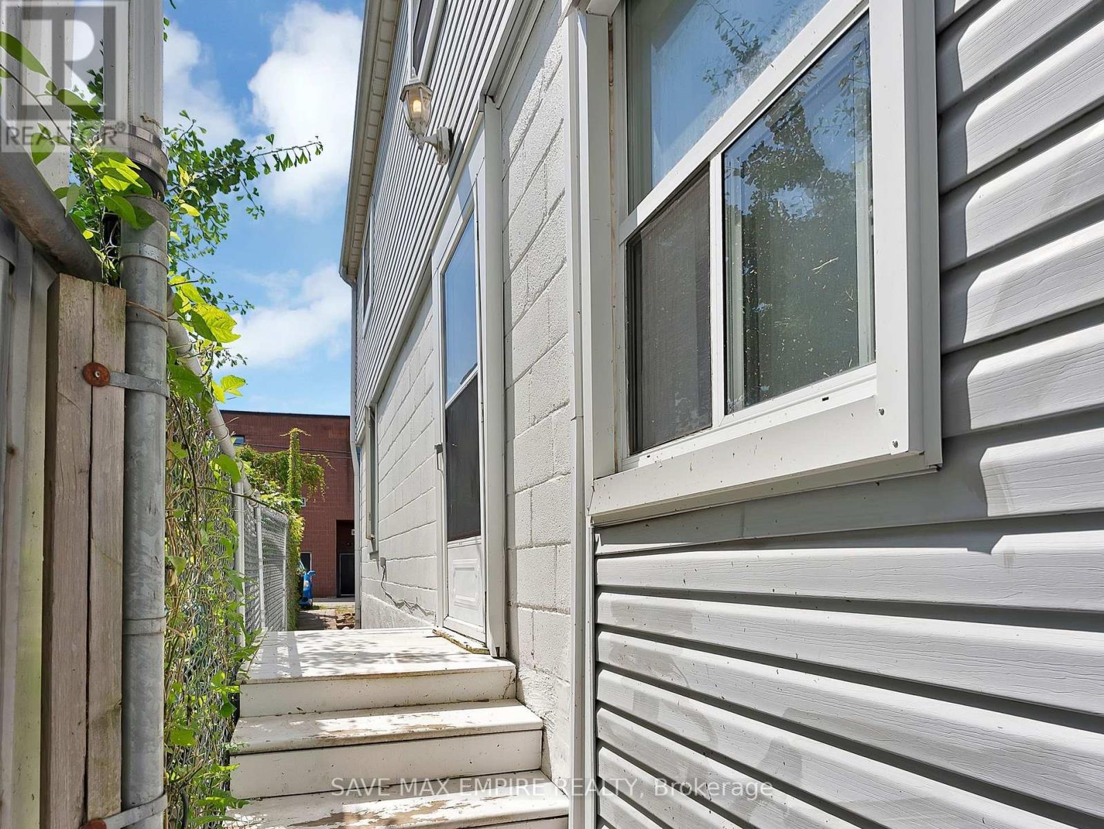 19 Minto Street, Toronto, ON - Outdoor With Exterior