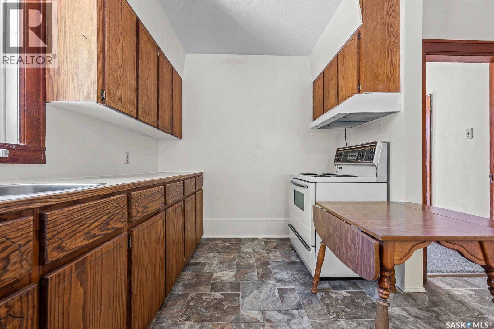1875 Ottawa Street, Regina, SK