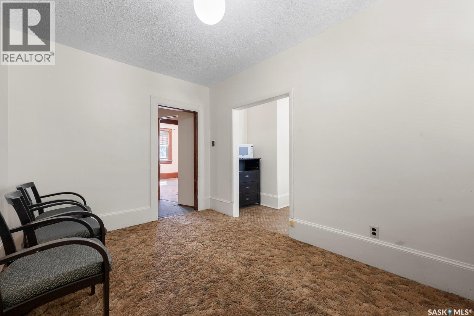 1875 Ottawa Street, Regina, SK - Indoor