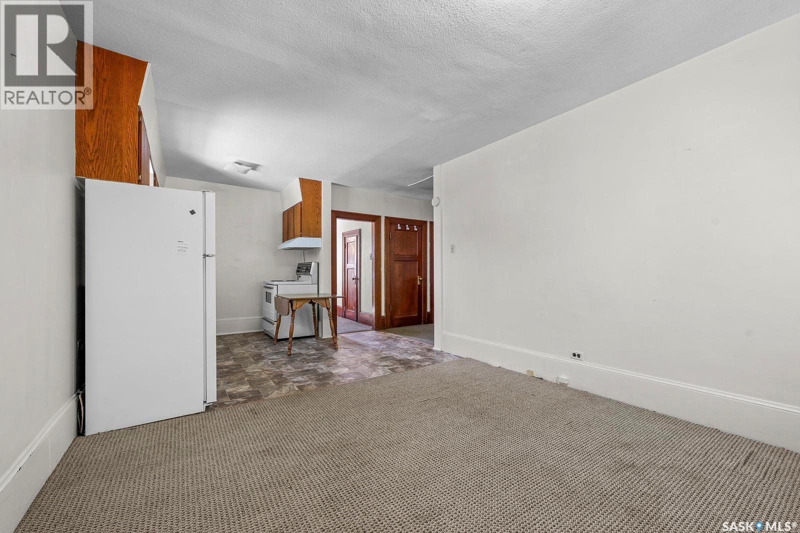1875 Ottawa Street, Regina, SK - Indoor Photo Showing Other Room