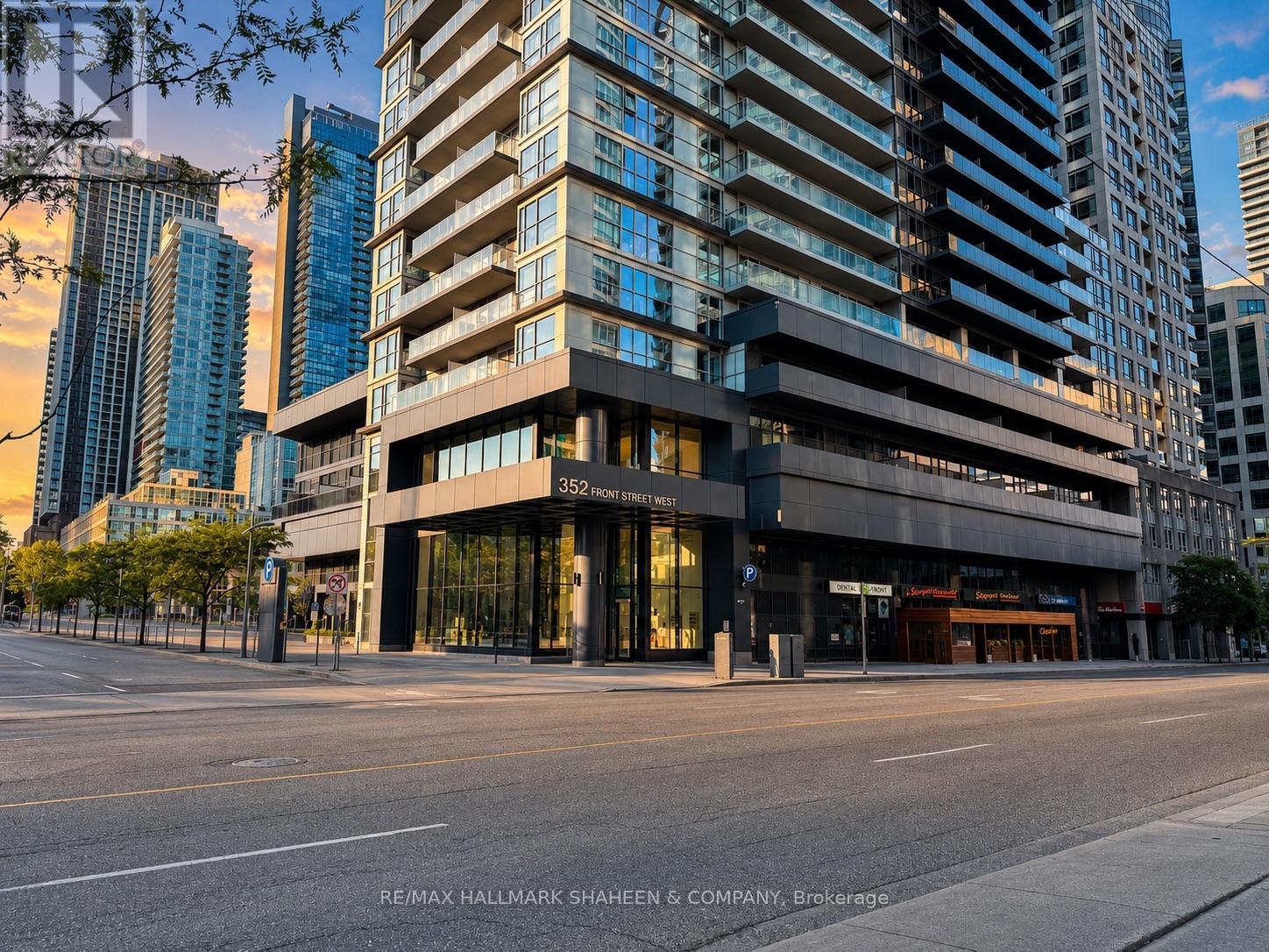 1815 - 352 Front Street W, Toronto, ON
