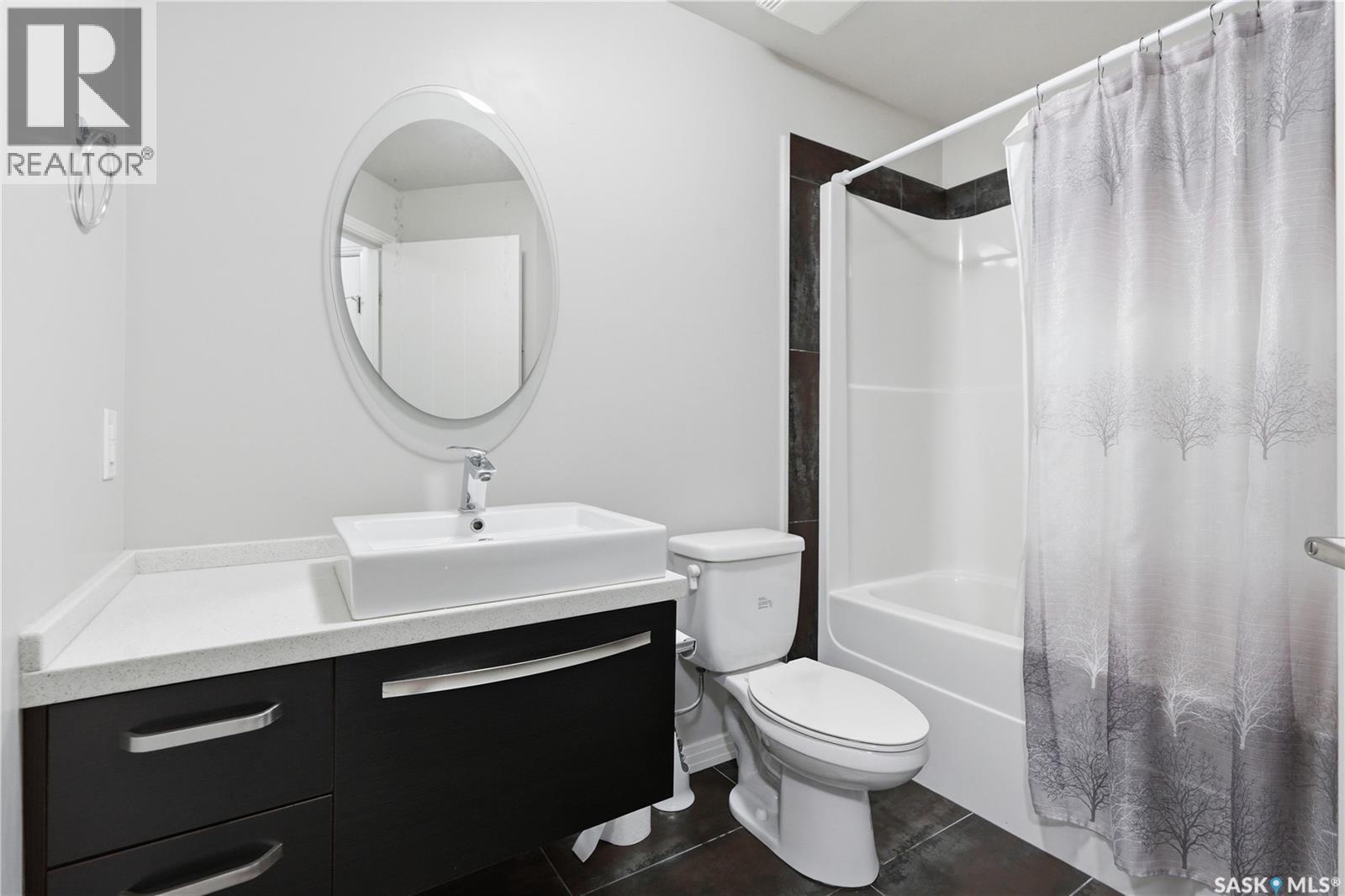 119 235 Evergreen Square, Saskatoon, SK
