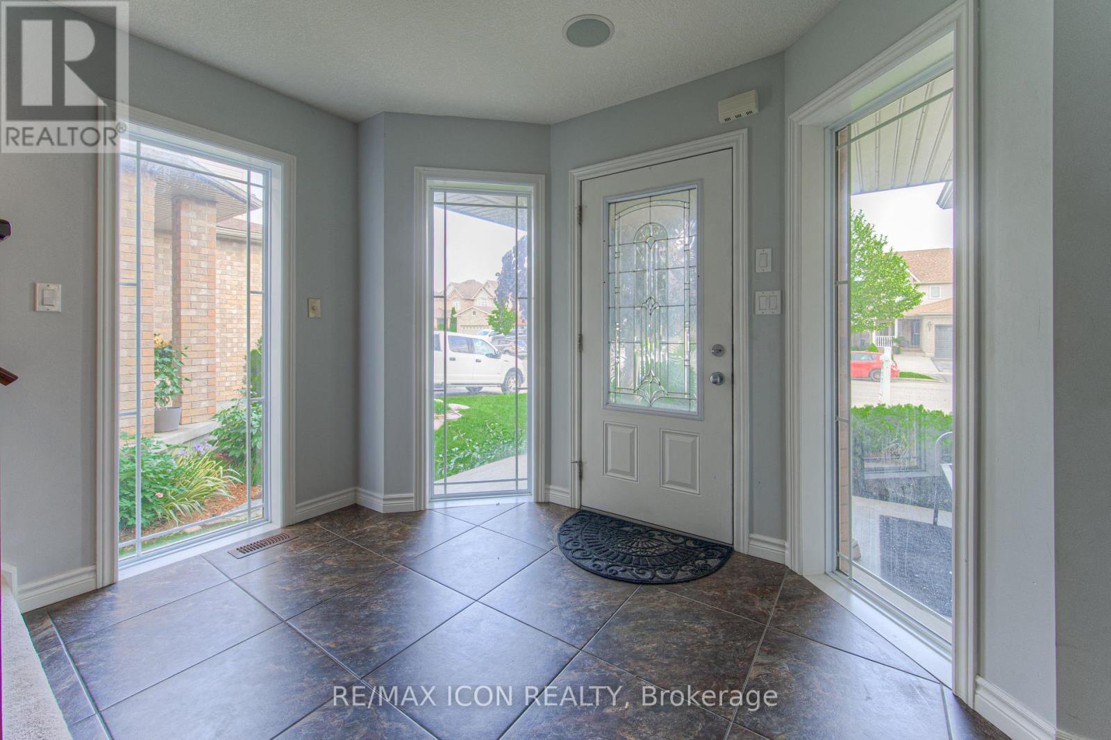 139 Pebblecreek Drive, Kitchener, ON