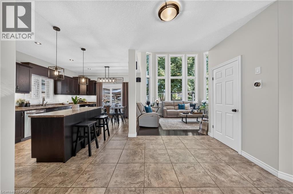 101 Fitzgerald Drive, Cambridge, ON - Indoor Photo Showing Kitchen