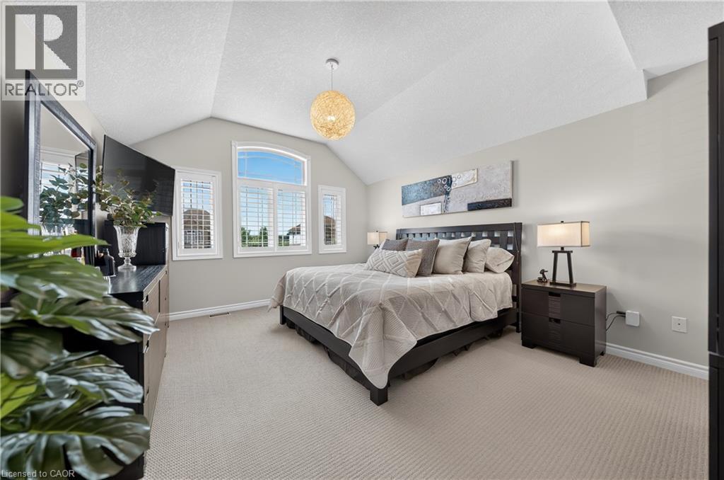 101 Fitzgerald Drive, Cambridge, ON - Indoor Photo Showing Bedroom