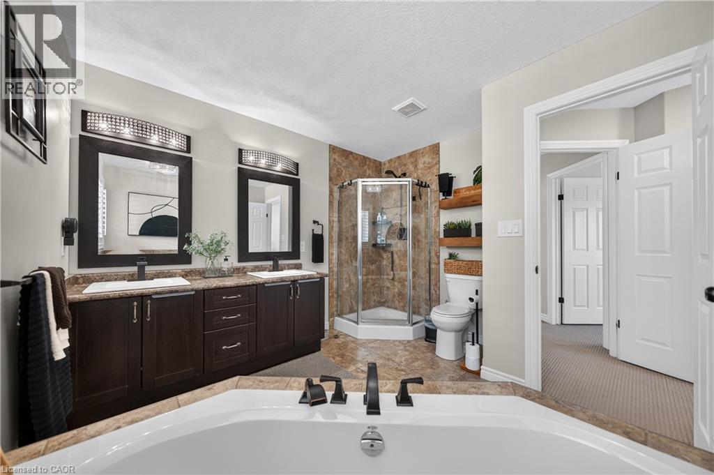101 Fitzgerald Drive, Cambridge, ON - Indoor Photo Showing Bathroom
