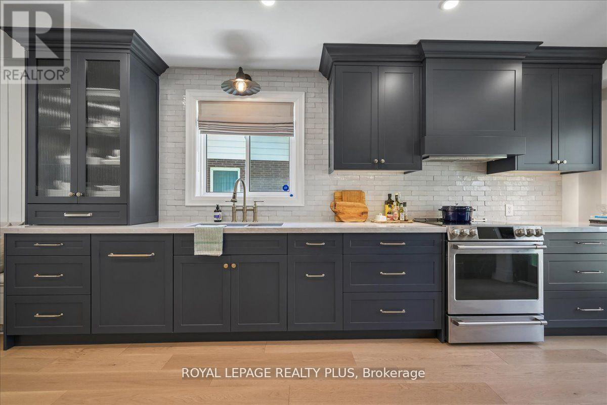 1594 Calumet Place, Mississauga, ON