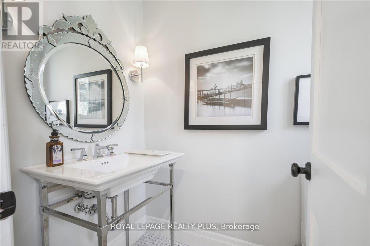 1594 Calumet Place, Mississauga, ON