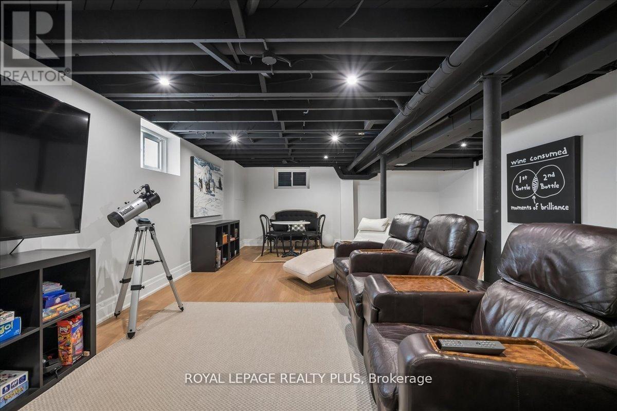 1594 Calumet Place, Mississauga, ON