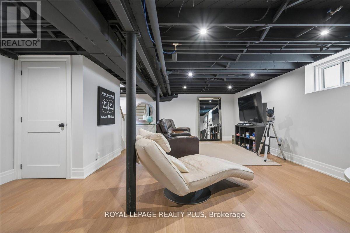 1594 Calumet Place, Mississauga, ON