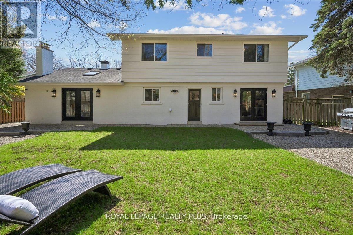 1594 Calumet Place, Mississauga, ON