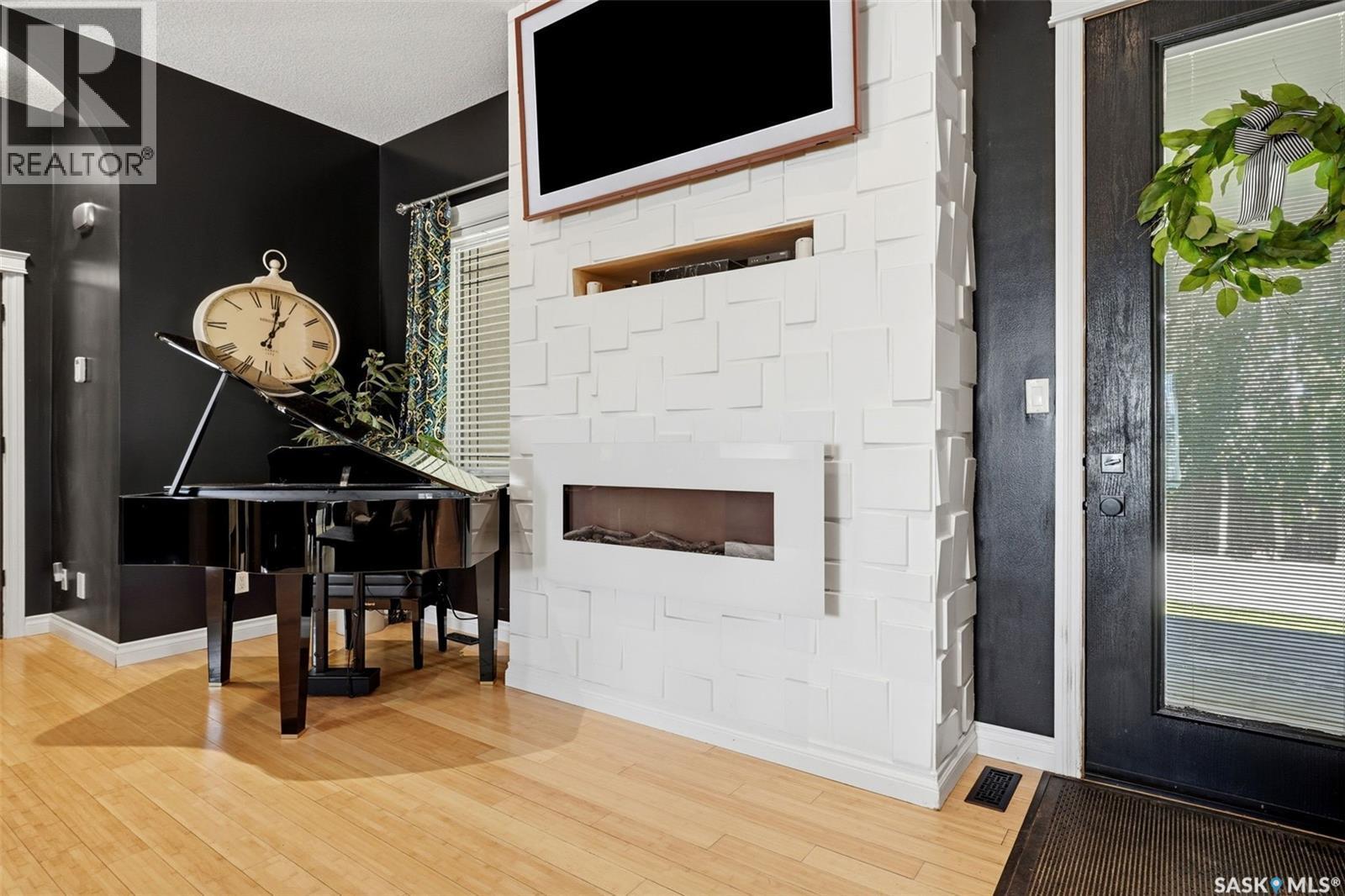 1011 Otterloo Street, Indian Head, SK - Indoor Photo Showing Other Room With Fireplace
