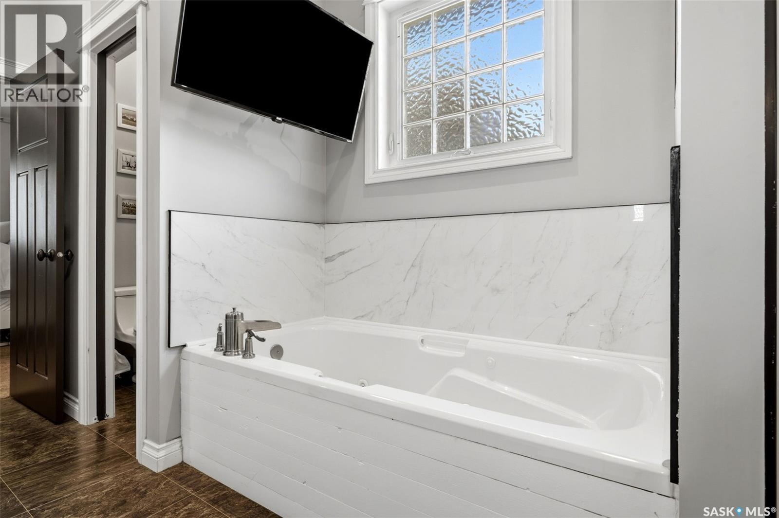 1011 Otterloo Street, Indian Head, SK - Indoor Photo Showing Bathroom
