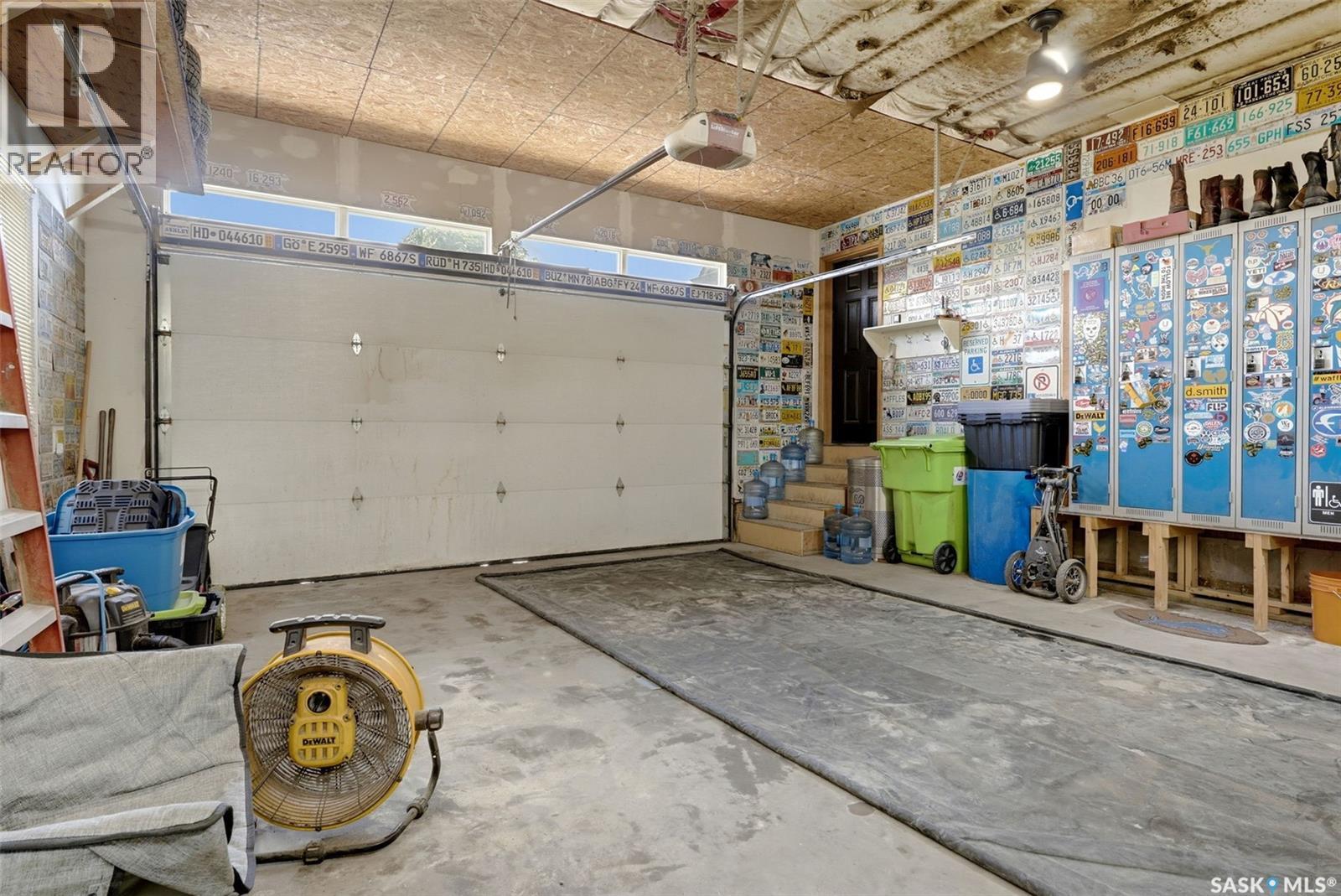 1011 Otterloo Street, Indian Head, SK - Indoor Photo Showing Garage