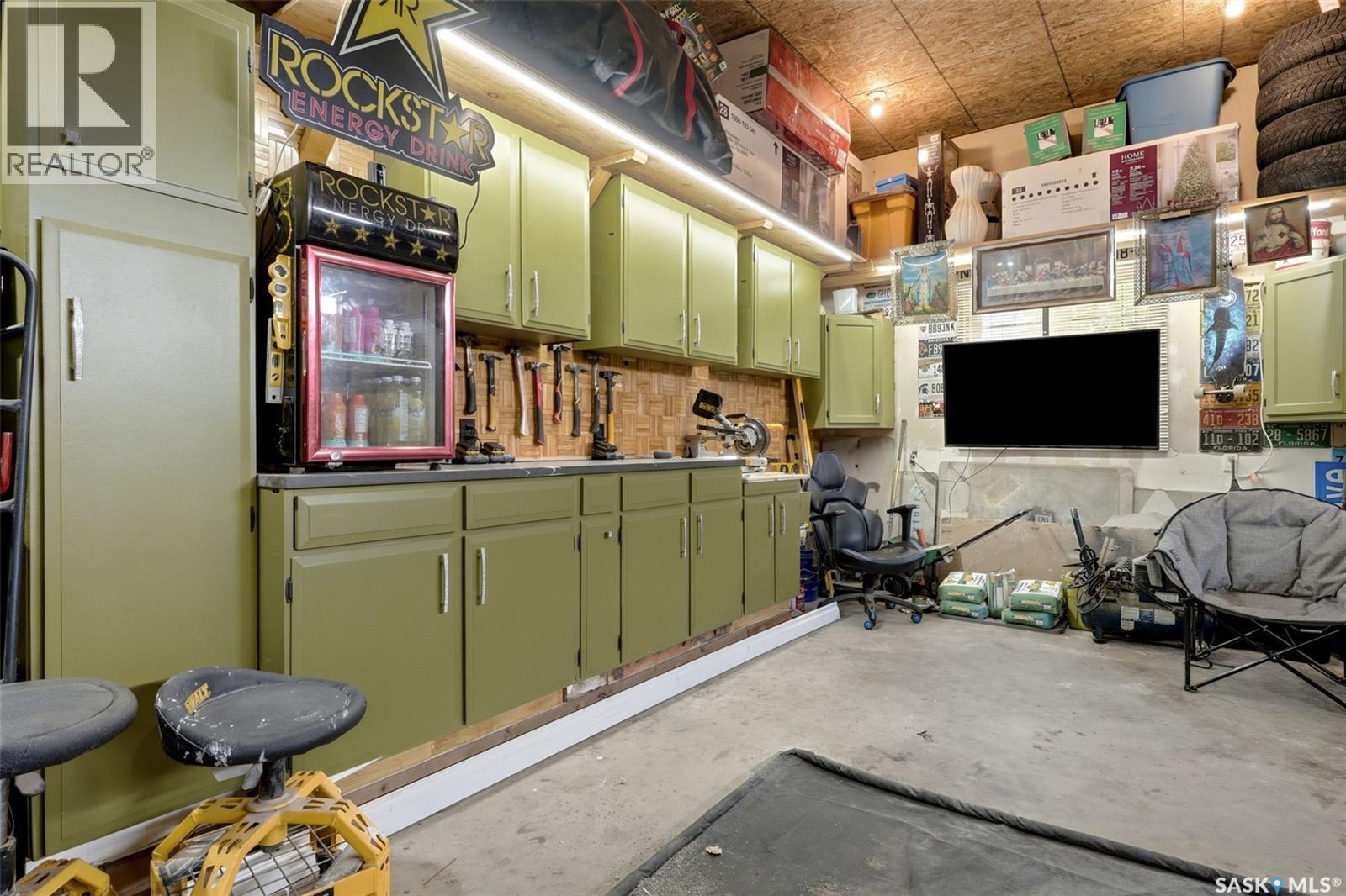 1011 Otterloo Street, Indian Head, SK - Indoor