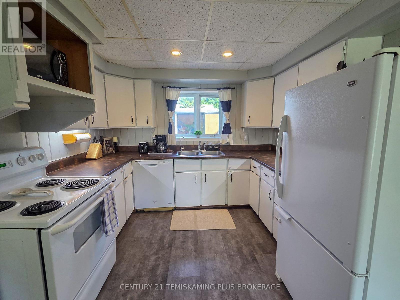 75 Third Street, Englehart, ON