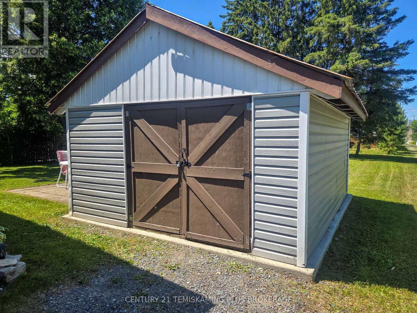 75 Third Street, Englehart, ON