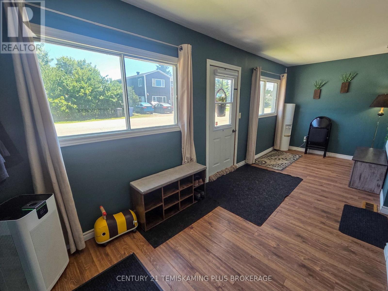 75 Third Street, Englehart, ON