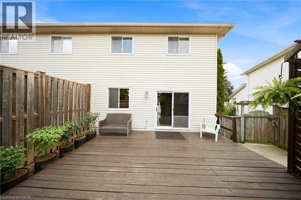 16 Scottacres Boulevard, Caledonia, ON