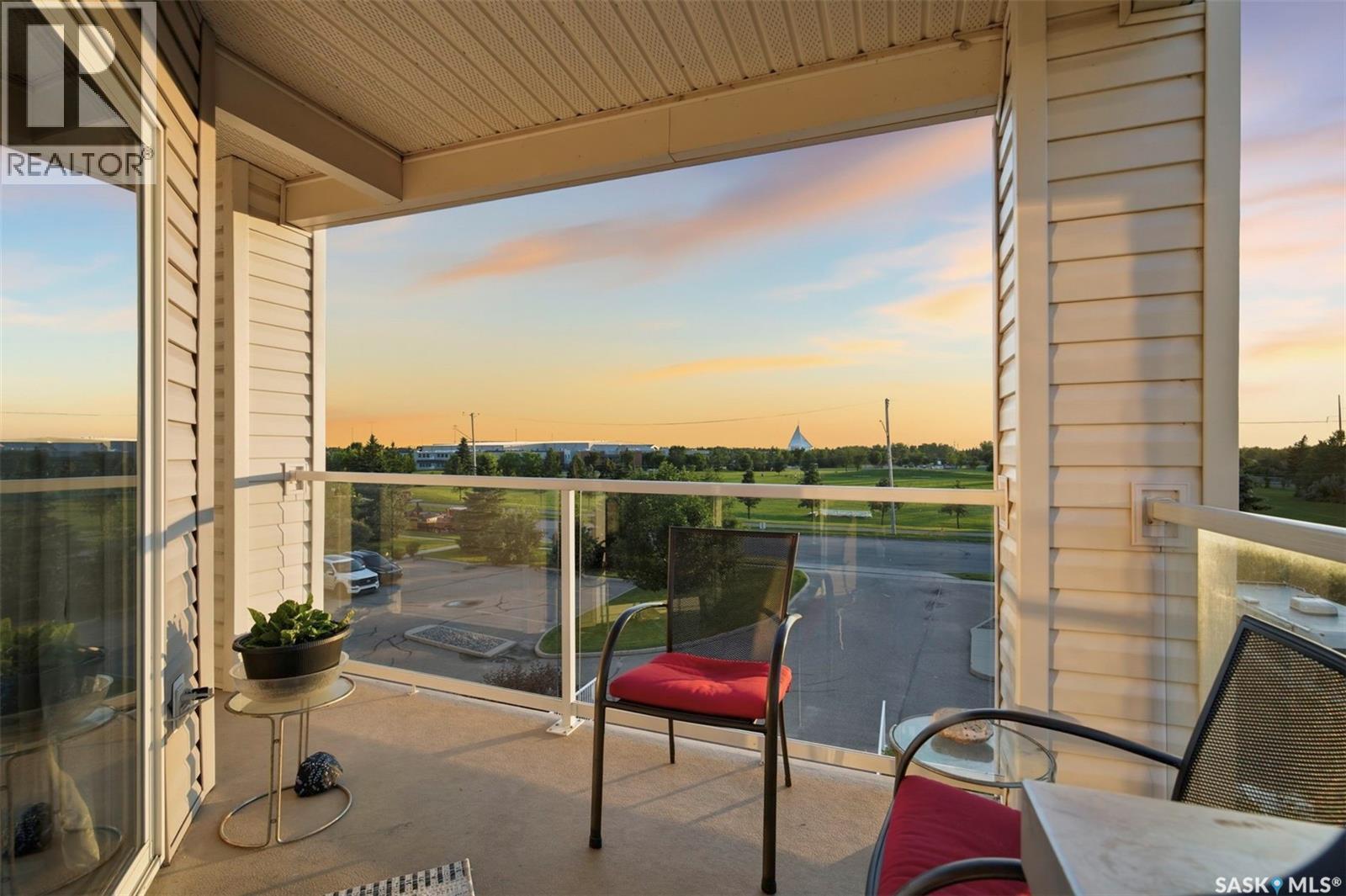 301 303 Lowe Road, Saskatoon, SK