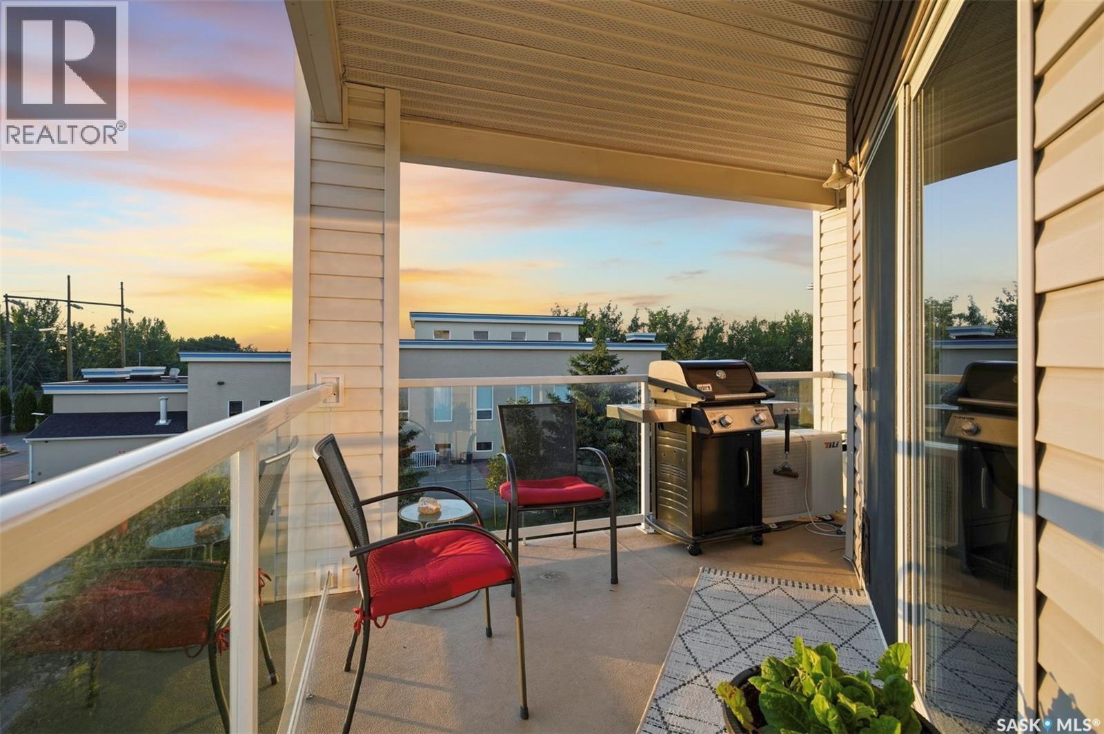 301 303 Lowe Road, Saskatoon, SK