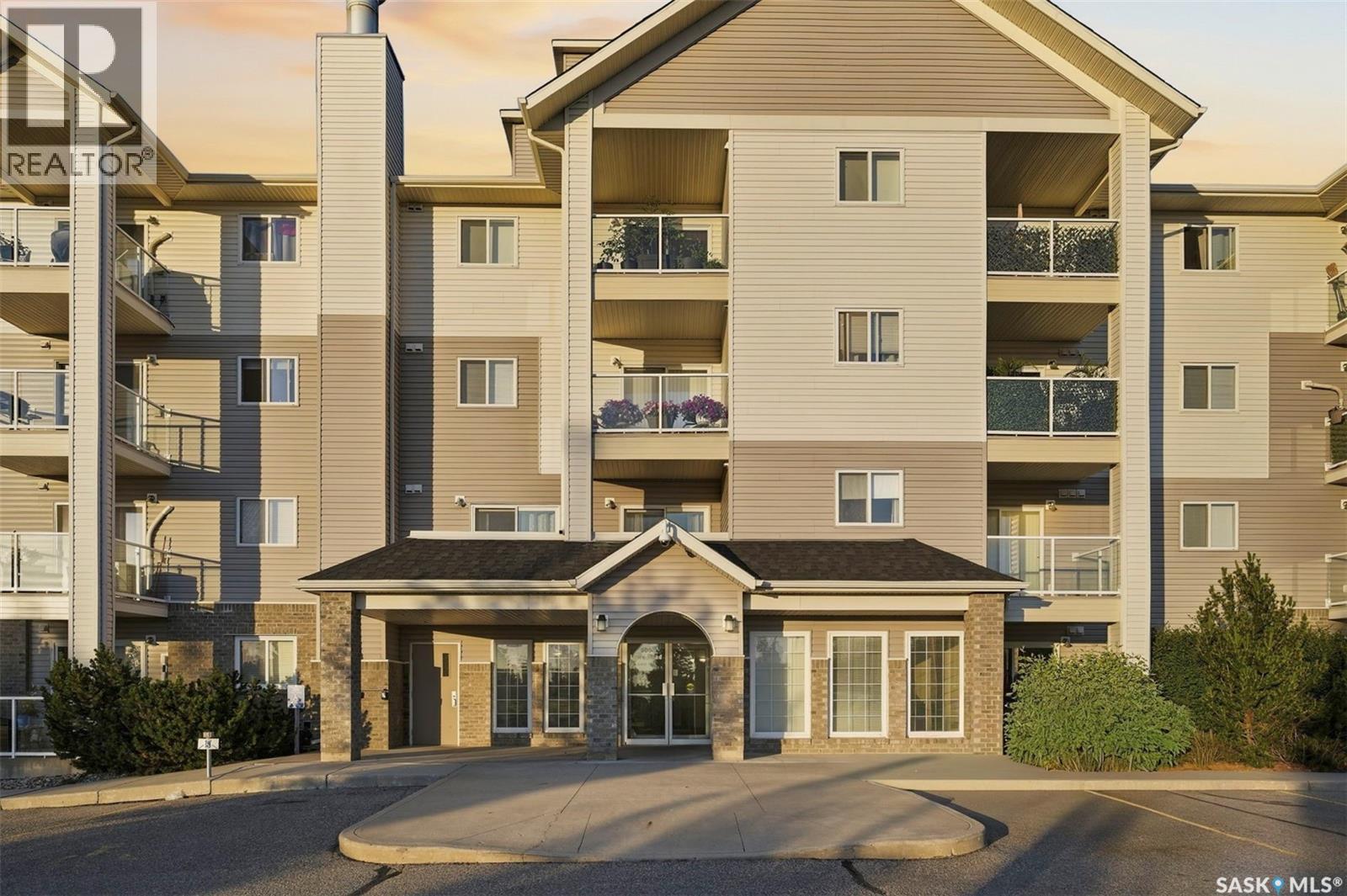 301 303 Lowe Road, Saskatoon, SK